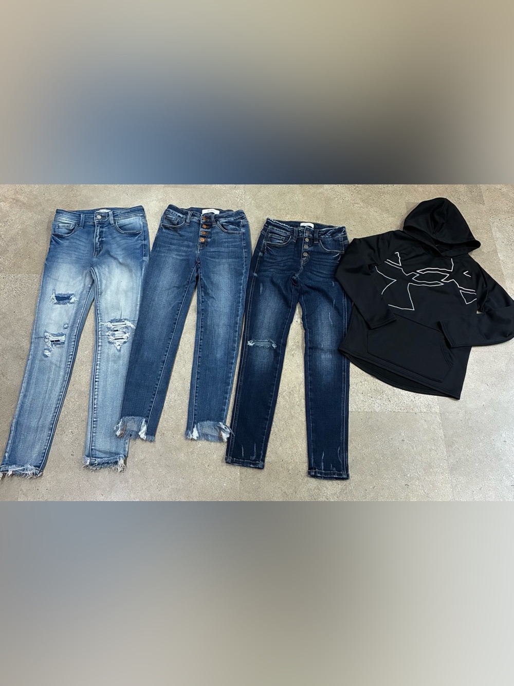 Girls KANCAN/UNDER ARMOUR Factory Distressed Jeans & Sweatshirt, sz 14